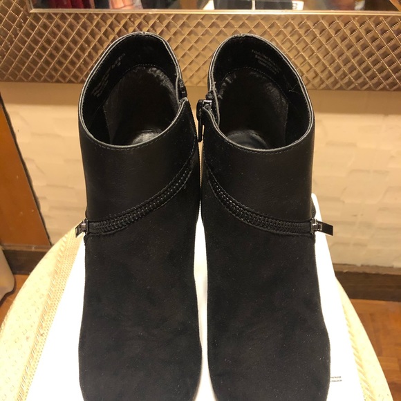 Bar lll Size 8 Black/Suede Booties - Picture 8 of 8